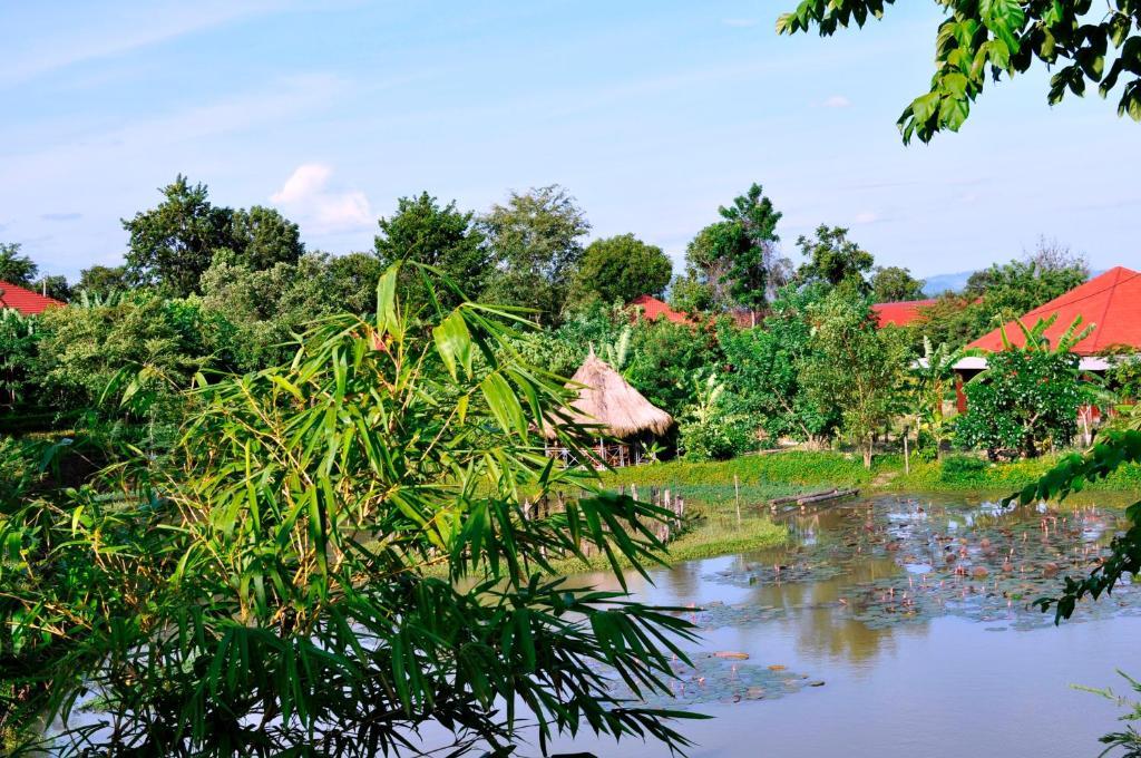 Memoria Palace & Resort Pailin Exterior photo